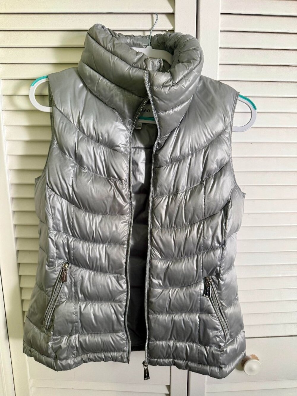 Calvin Klein Puffy Vest Premium Down Women's Size Medium Metallic Silver